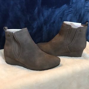 Brand new ankle wedge boots